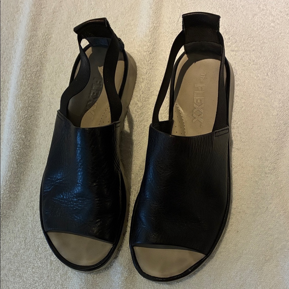 THE FLEXX Black Open-Toe Slingback Sandals